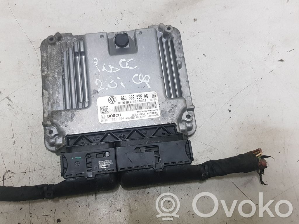 Volkswagen PASSAT CC Engine control unit/module 
