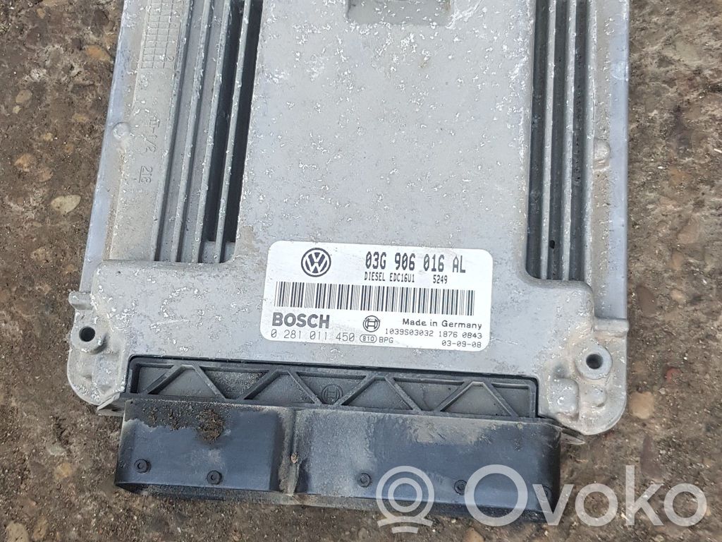 Volkswagen Touran I Engine control unit/module 