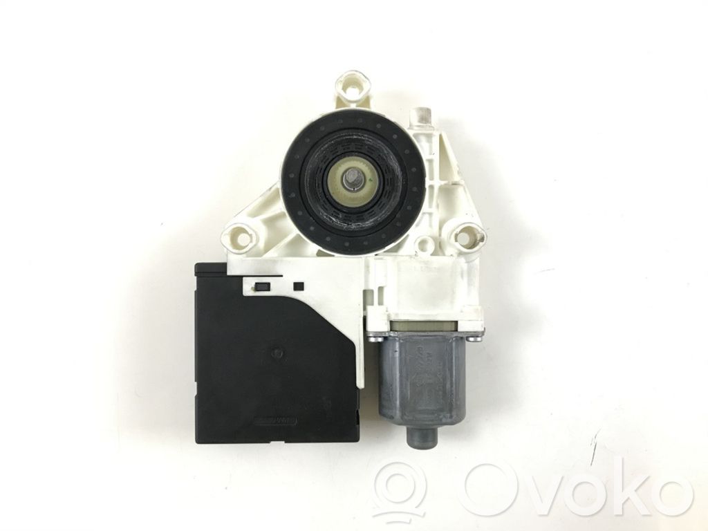 Volkswagen Golf VI Silnik regulatora szyby drzwi przednich 