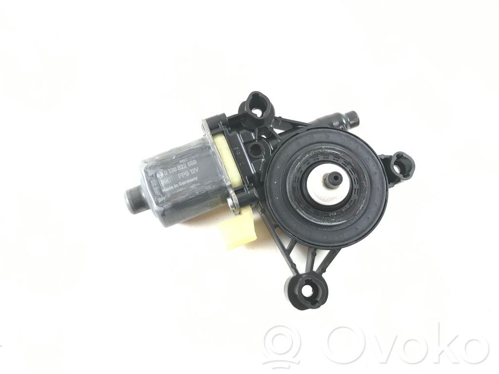 Audi A4 S4 B9 Silniczek podnoszenia szyby drzwi tylnych 