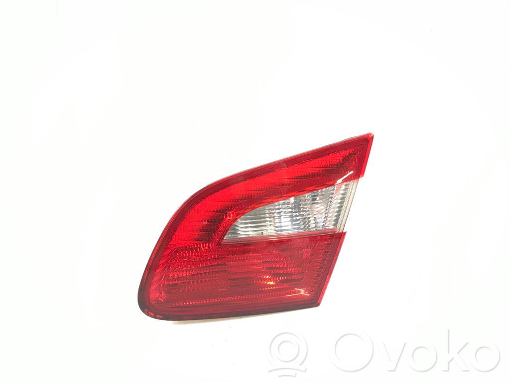 Skoda Superb B6 (3T) Lampy tylnej klapy bagażnika 