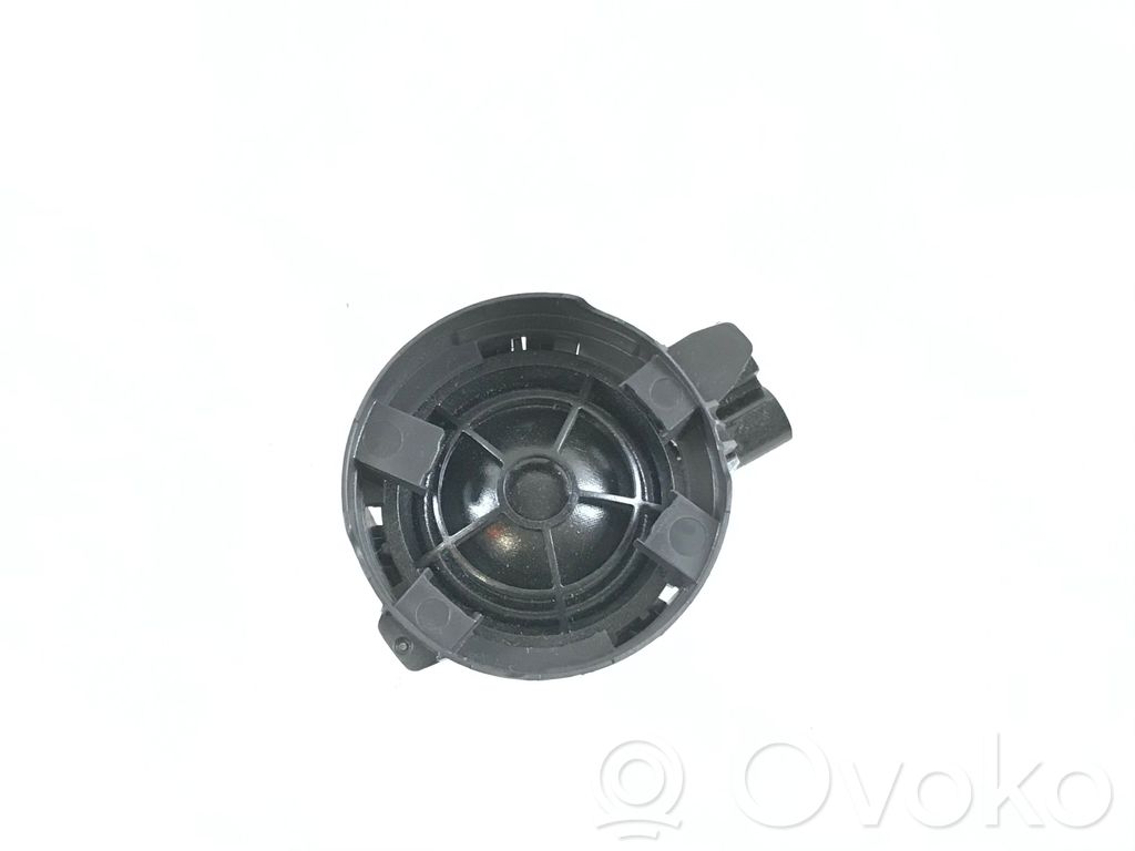Audi A3 S3 8V Altavoz de alta frecuencia en la puerta delantera 