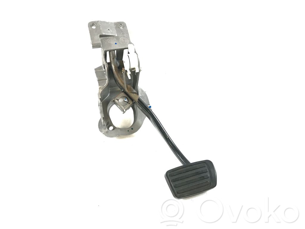 Chevrolet Camaro Pedal de freno 