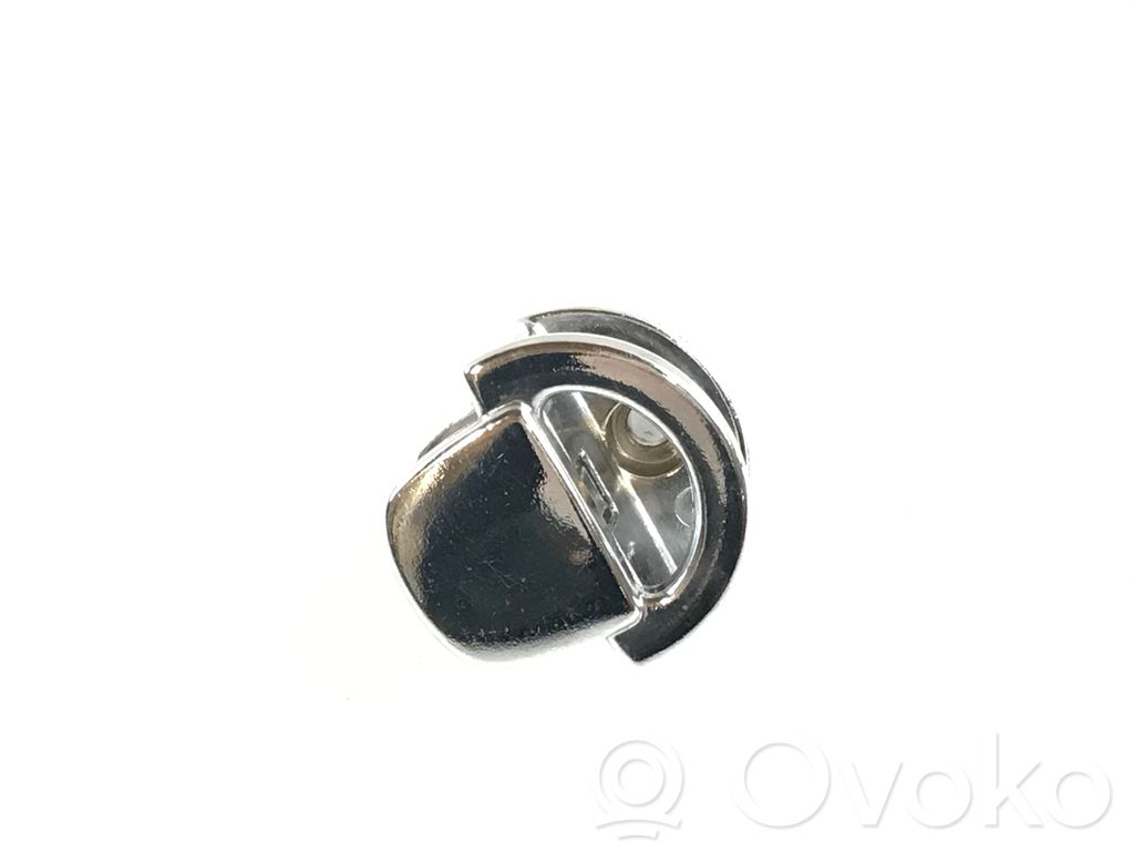 Volkswagen Golf VI Tie down hook / loop 
