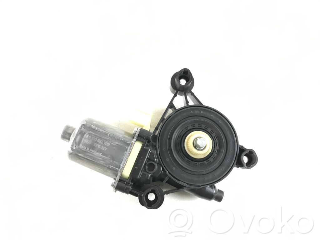 Audi A4 S4 B9 Motor del regulador de la ventanilla de la puerta delantera 