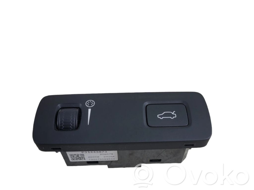 Volvo XC90 Tailgate/boot open switch button 