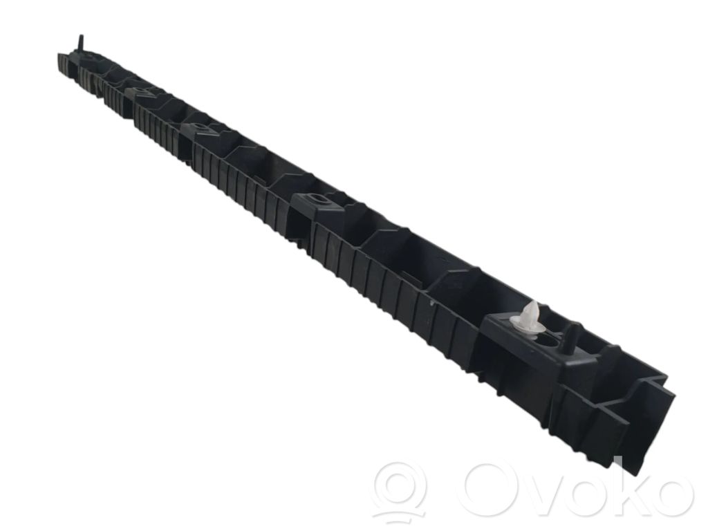Volvo XC90 Sill supporting ledge 