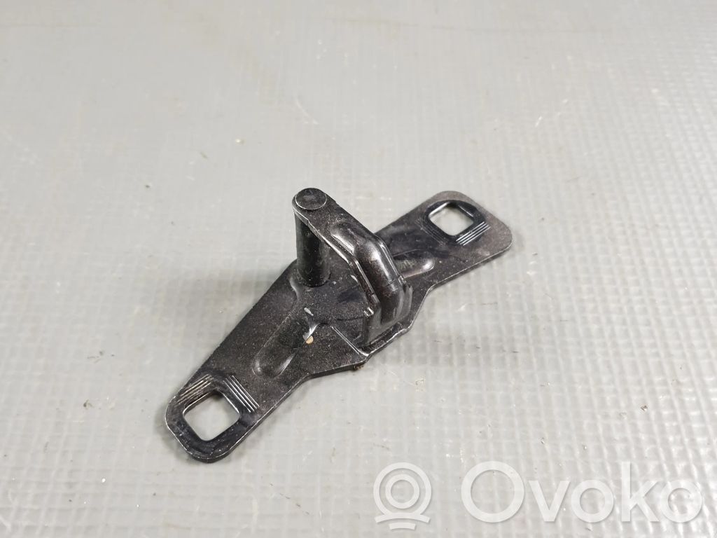 Audi A4 S4 B8 8K Rear door lock loop/hook striker 