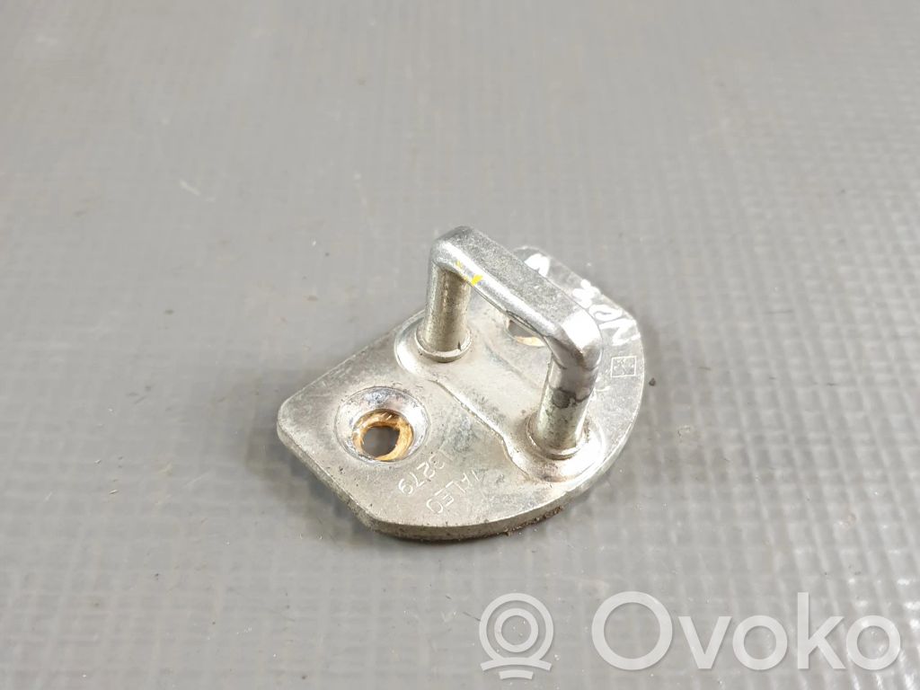 Renault Kangoo II Rear door lock loop/hook striker 