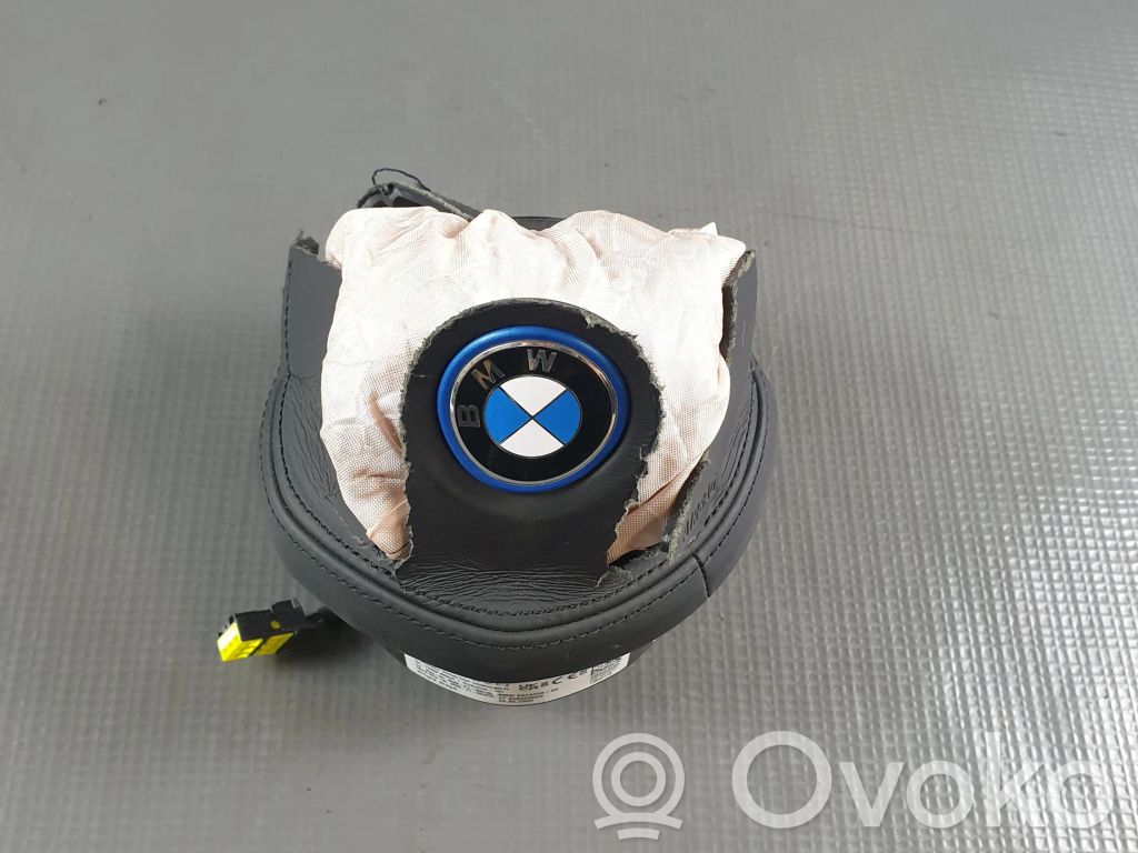 BMW i4 Vairo oro pagalvė 