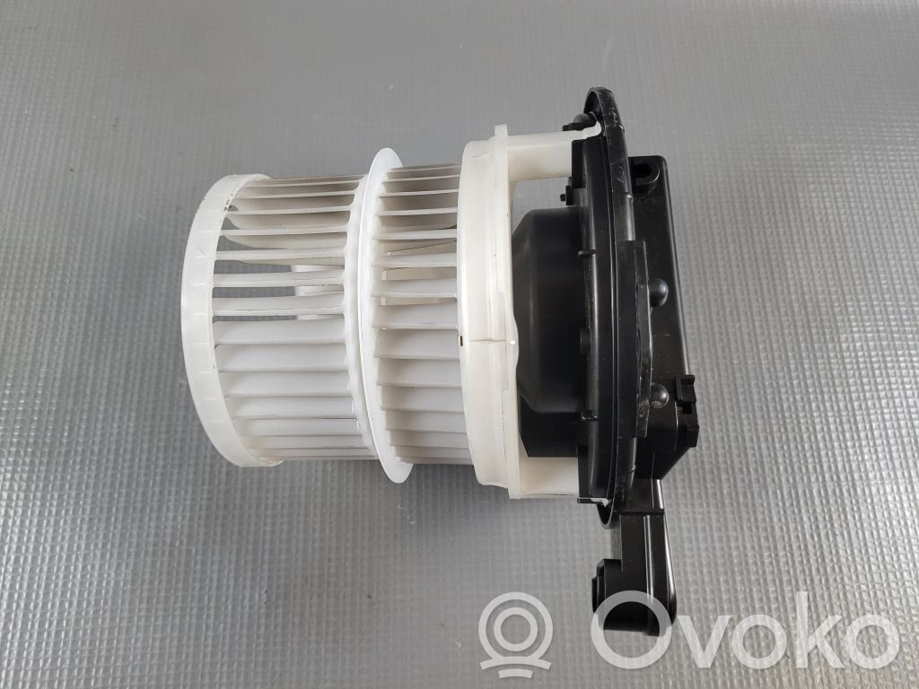 Toyota RAV 4 (XA50) Mazā radiatora ventilators 