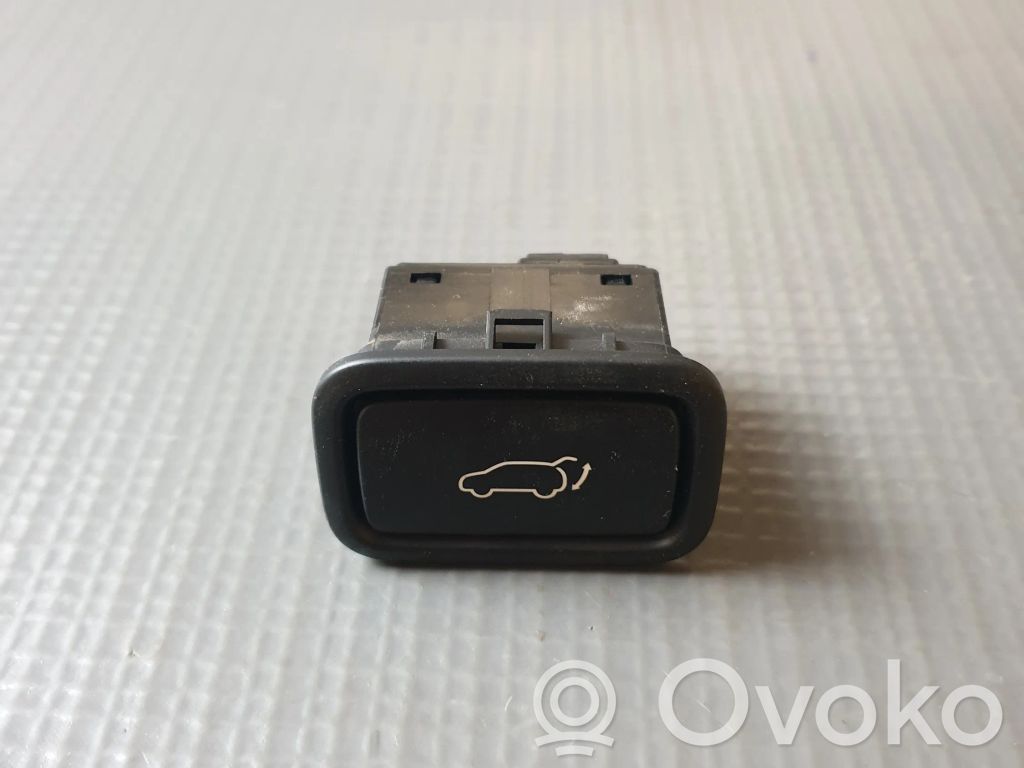 KIA Sportage Tailgate opening switch 
