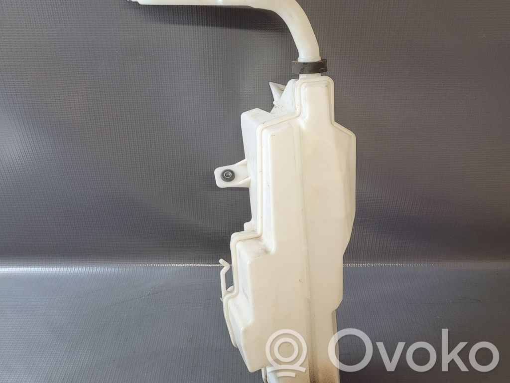 Volvo V90 Cross Country Windshield washer fluid reservoir/tank 