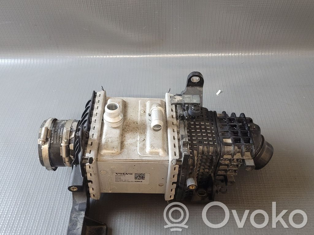Chłodnica powietrza doładowującego / Intercooler   32249372,32249375