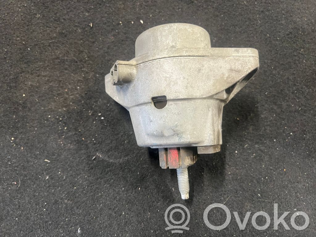 Chevrolet Camaro Engine mount bracket 