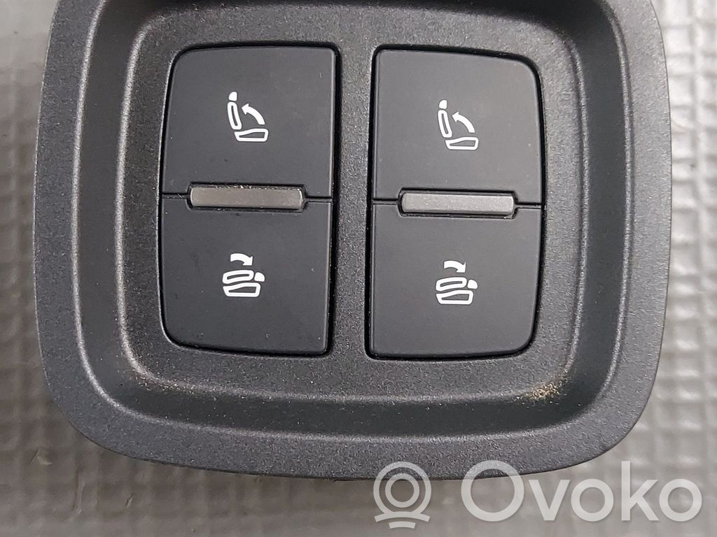 Audi SQ7 Seat control switch 
