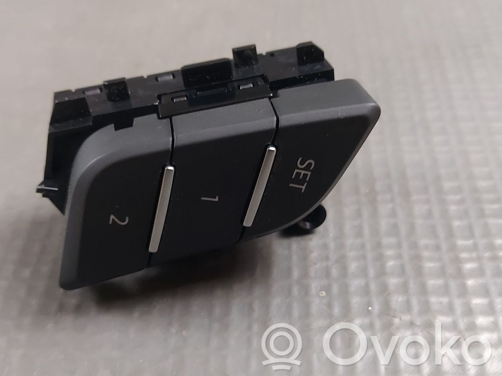 Audi SQ7 Seat memory switch 