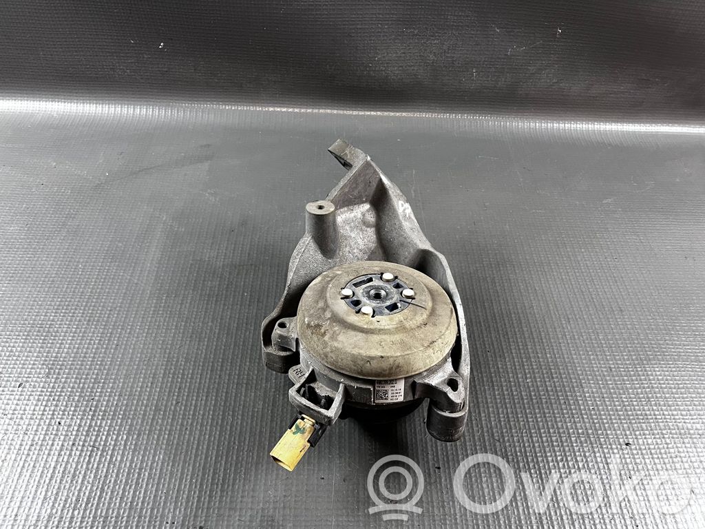 Audi SQ7 Engine mount bracket 