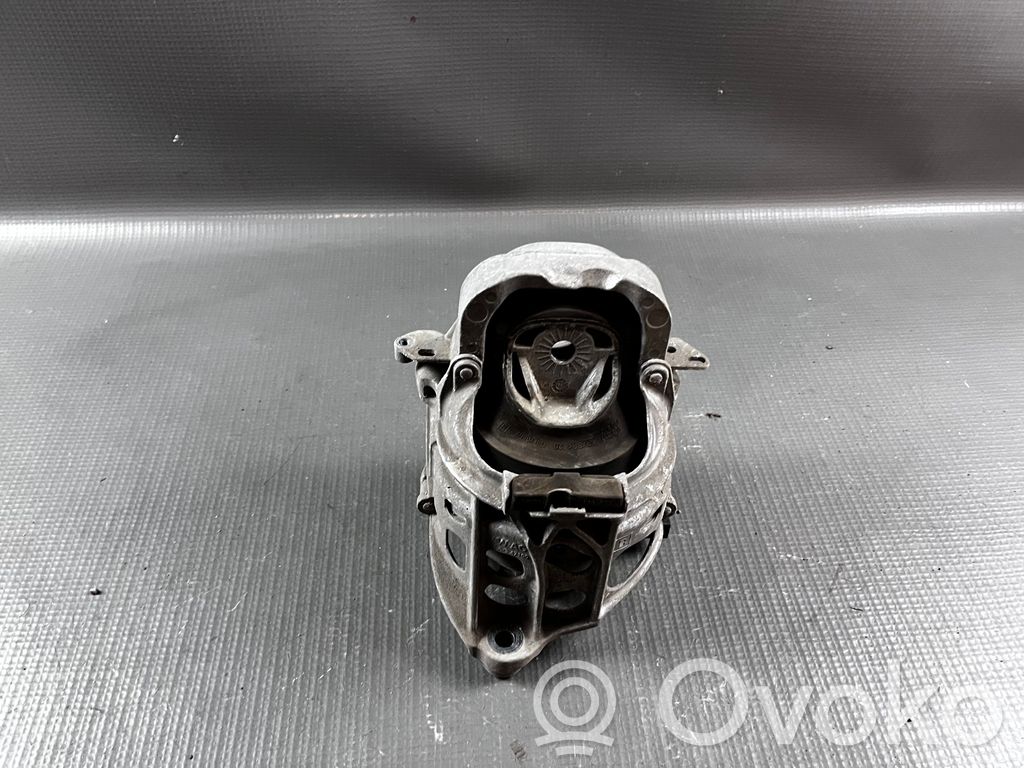 Audi SQ7 Engine mount bracket 