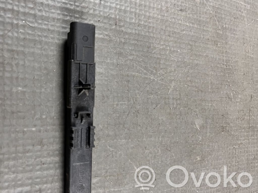 Toyota Proace Aerial antenna amplifier 
