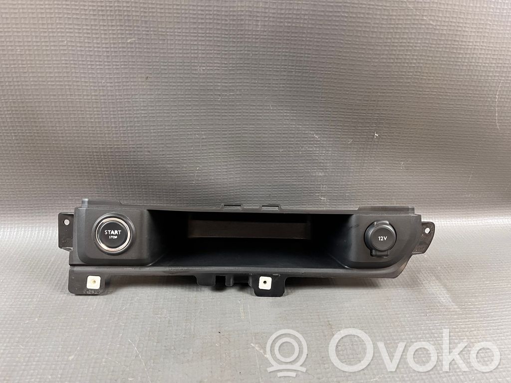 Toyota Proace Dashboard storage box/compartment 