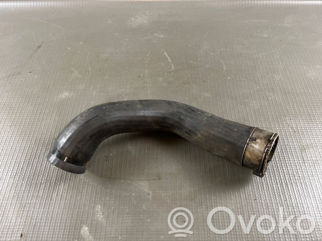 Intercooler hose/pipe   6670974