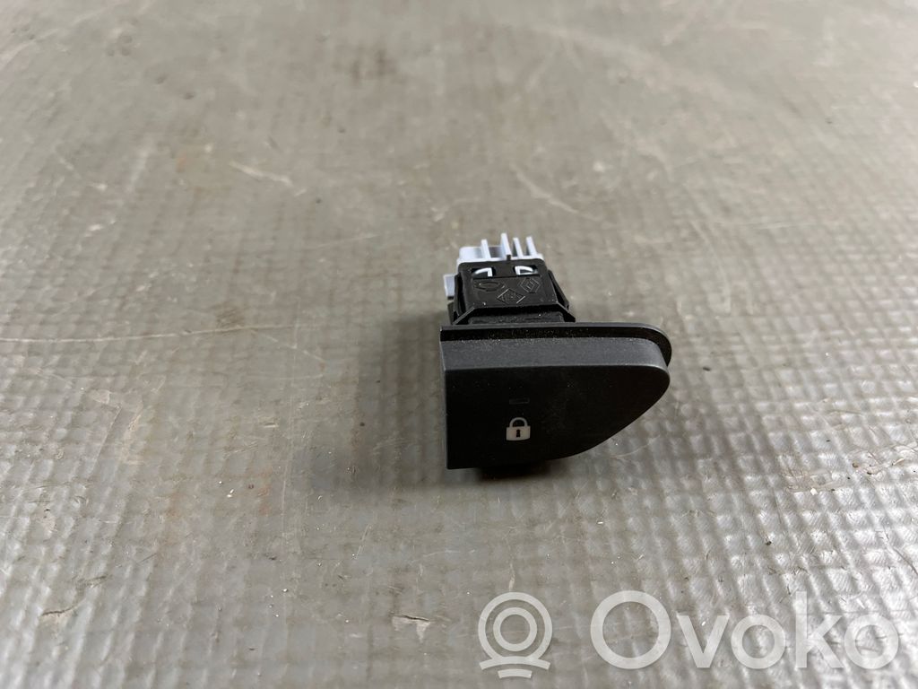 Renault Captur Central locking switch button 
