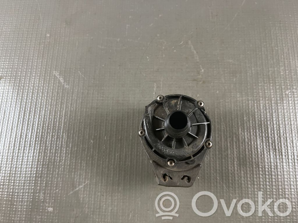 Peugeot 208 II Pompe à eau de liquide de refroidissement 