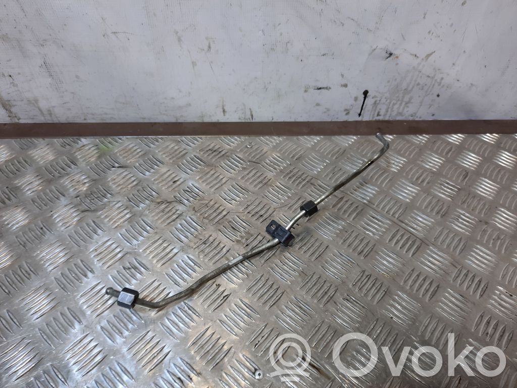 Volkswagen Touareg II Fuel line pipe 
