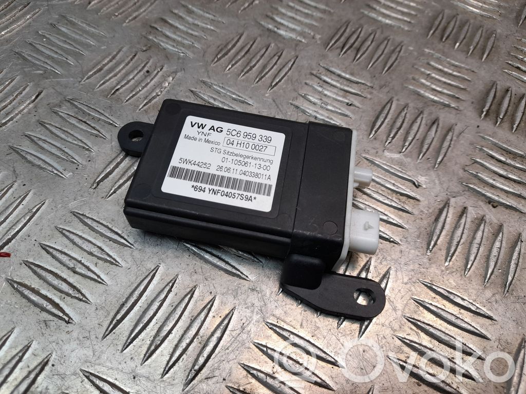 Audi A5 8T 8F Module de commande de siège 