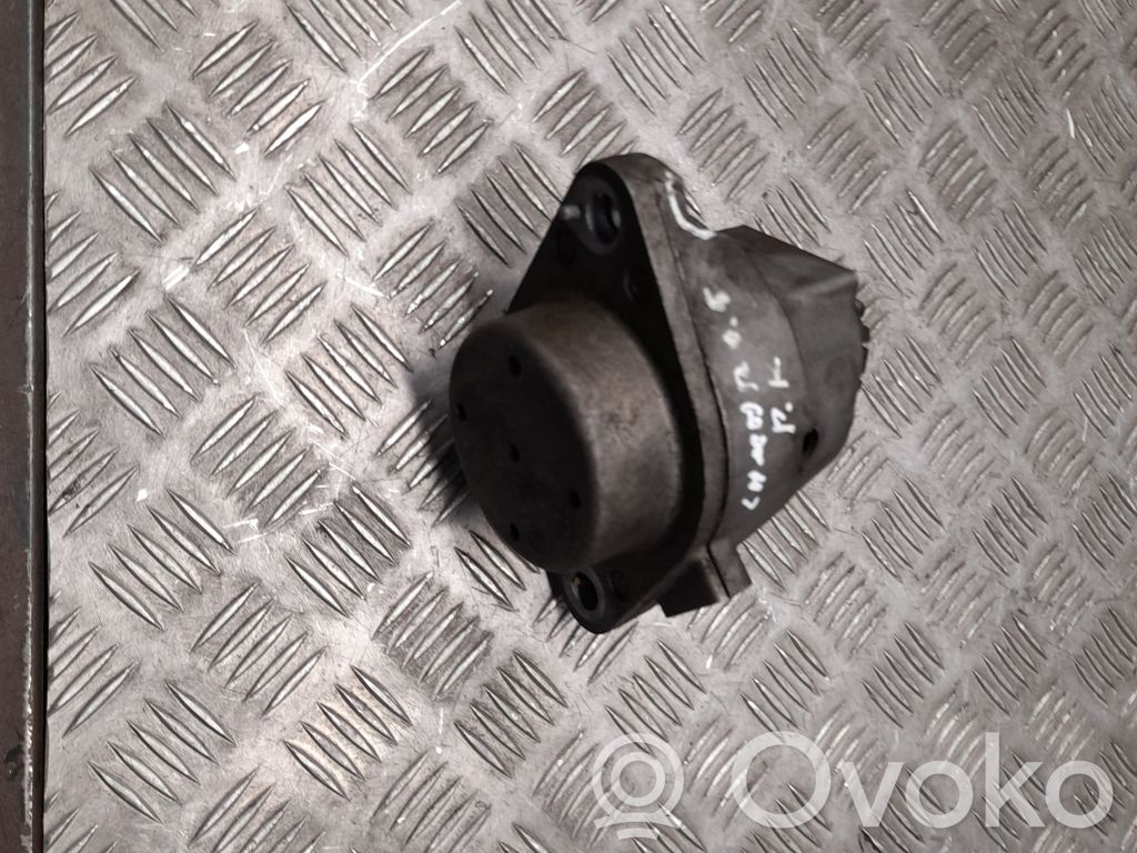 Chevrolet Camaro Engine mount bracket 