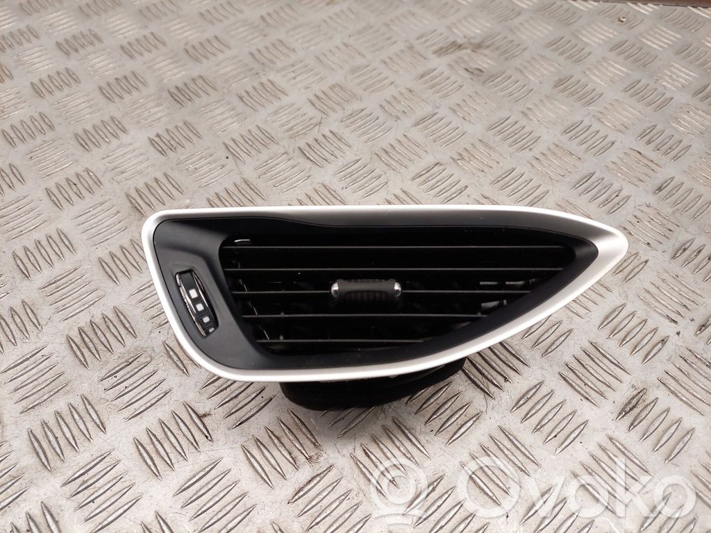 Chrysler Pacifica Sānu gaisa režģis 