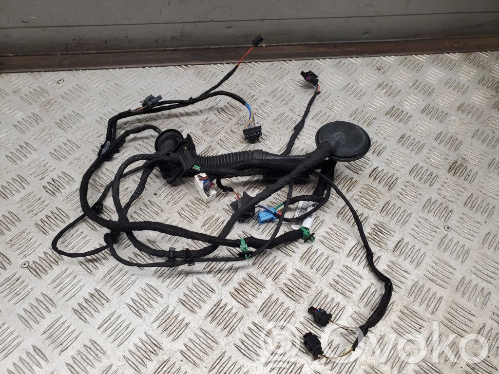 Cableado de puerta trasera   4M8971687