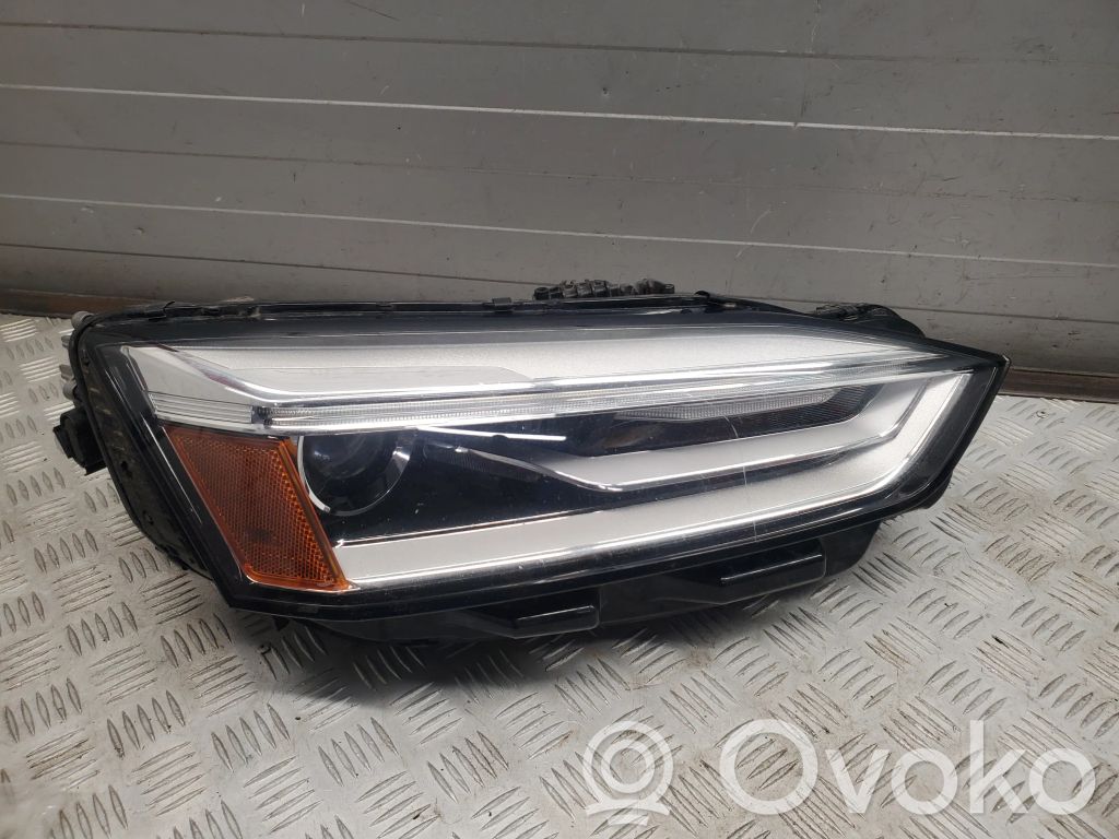 Audi A5 Priekinis žibintas 