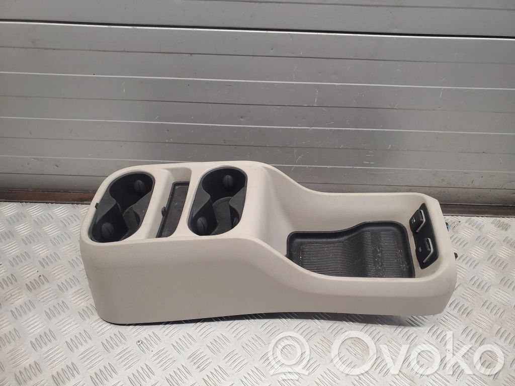 Center console   5SV55TRMAA,5RK001D2AE