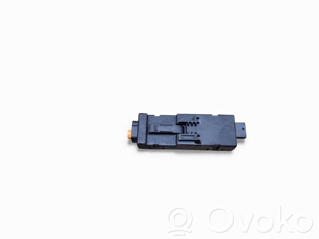 Chevrolet Suburban Door central lock control unit/module 