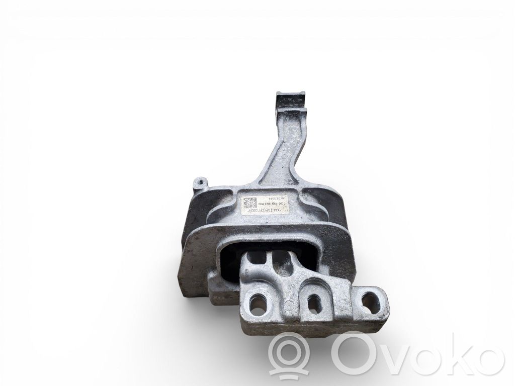 Audi A3 S3 8V Engine mount bracket 