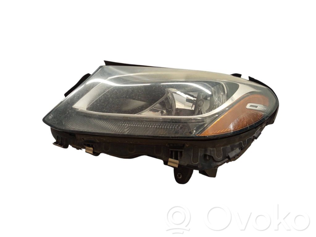 Mercedes-Benz C W205 Lampa przednia 