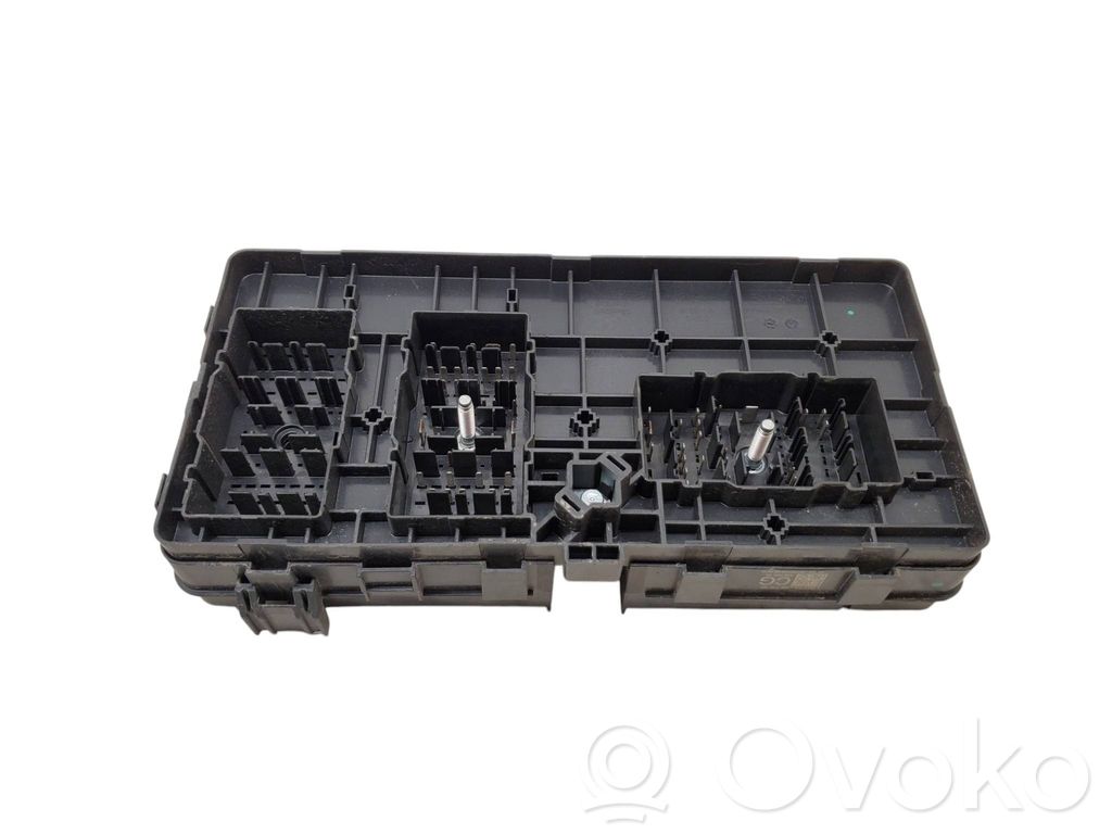 Ford Explorer VI Juego de caja de fusibles 