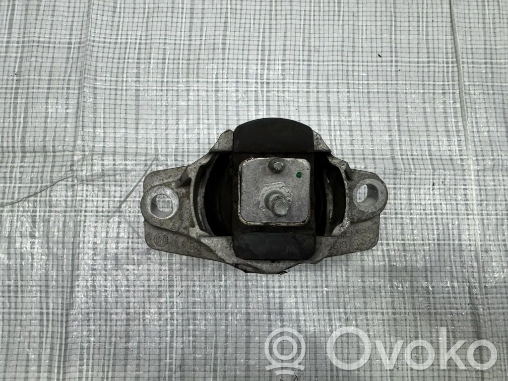 Jaguar F-Pace Engine mount vacuum valve 