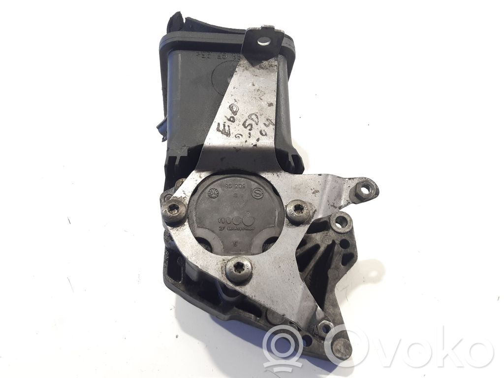 BMW 5 E60 E61 Power steering pump 