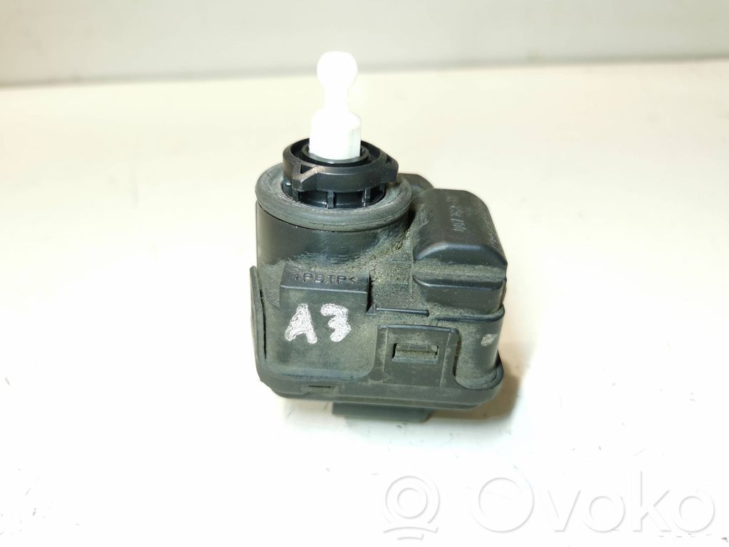 Audi A3 S3 8L Scheinwerferstellmotor 