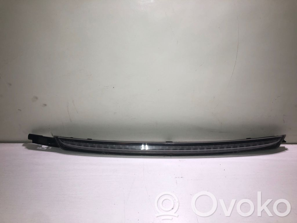 BMW 3 E46 Third/center stoplight 