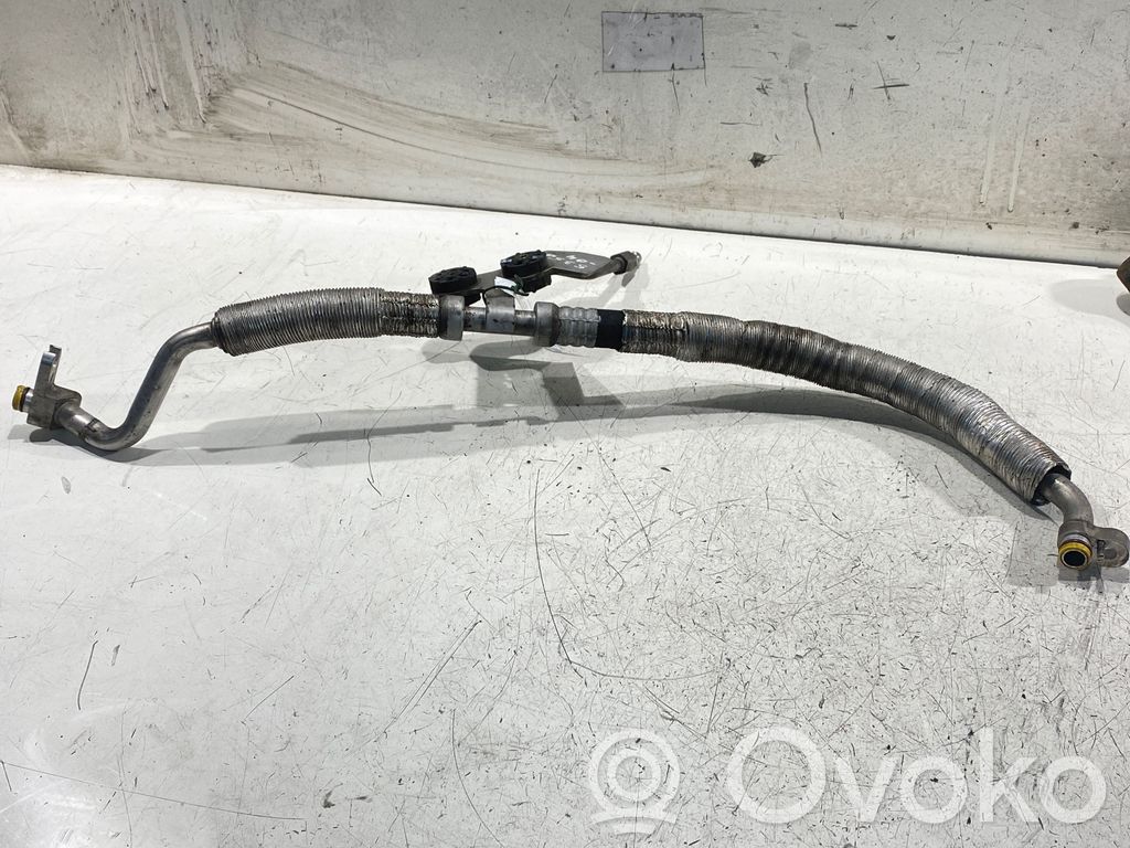 BMW 5 E60 E61 Ilmastointilaitteen putki (A/C) 