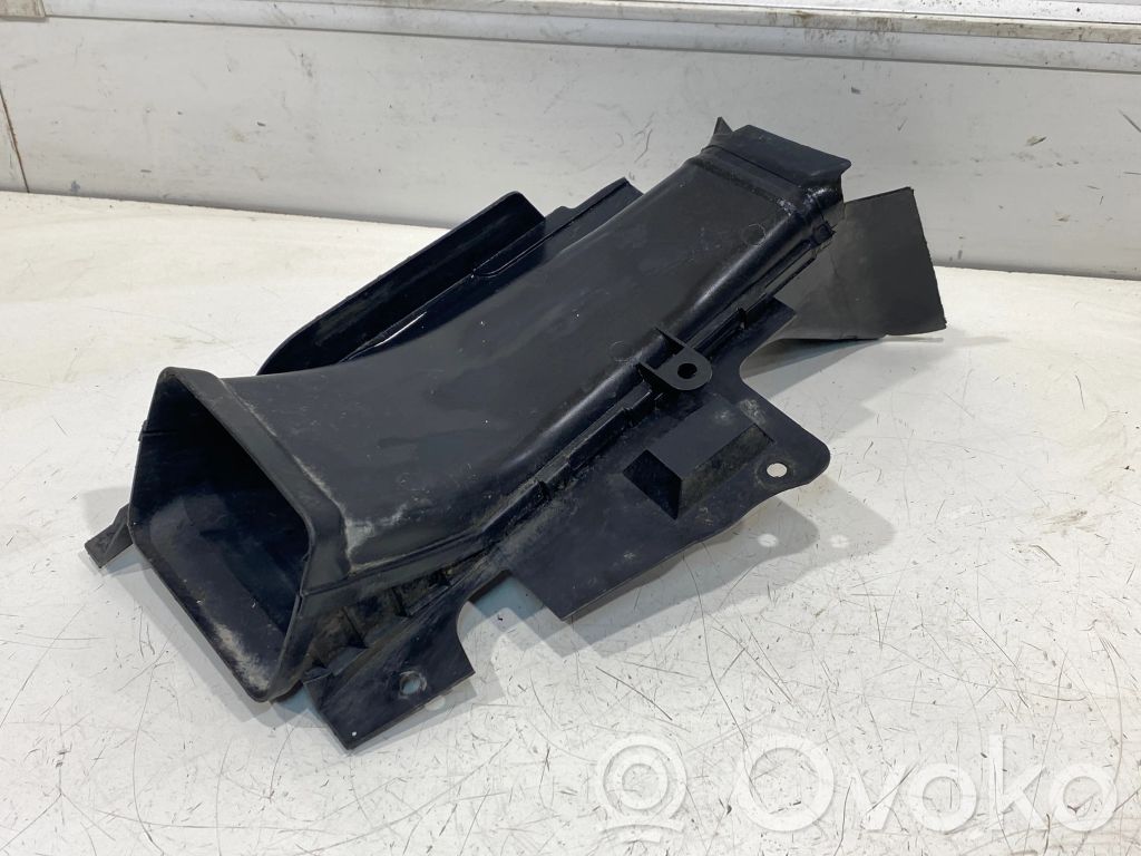 BMW 3 E46 Ilmanoton kanavan osa 