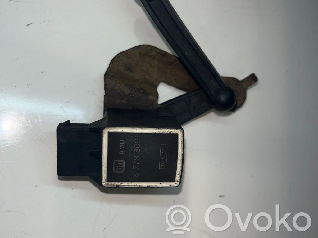 Headlight/headlamp level sensor   6778809