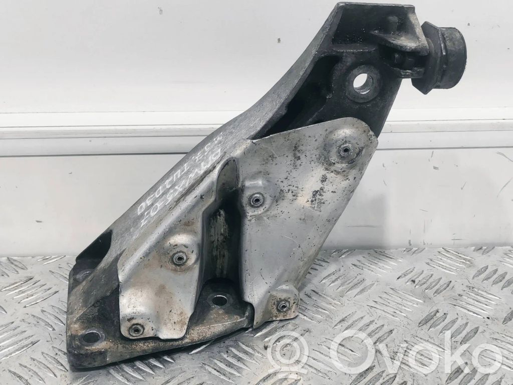 BMW X5 E70 Engine mounting bracket 