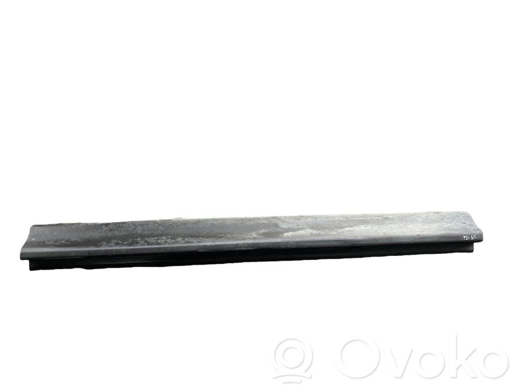 Slenkstis   8408705