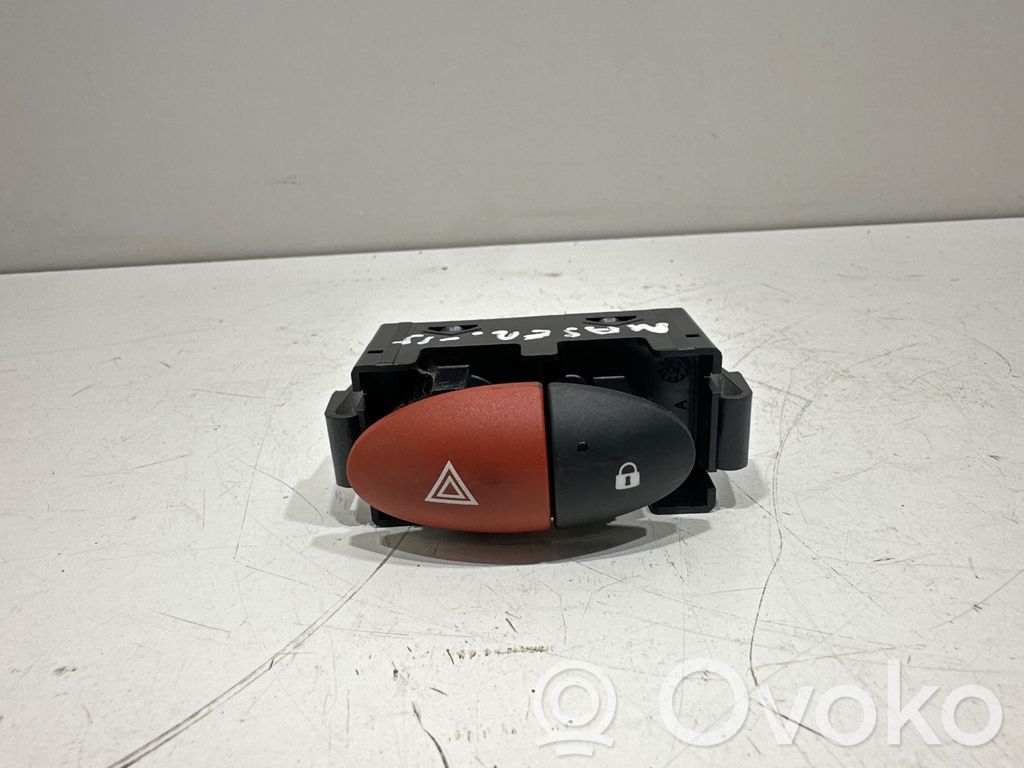 Hazard light switch   E31606