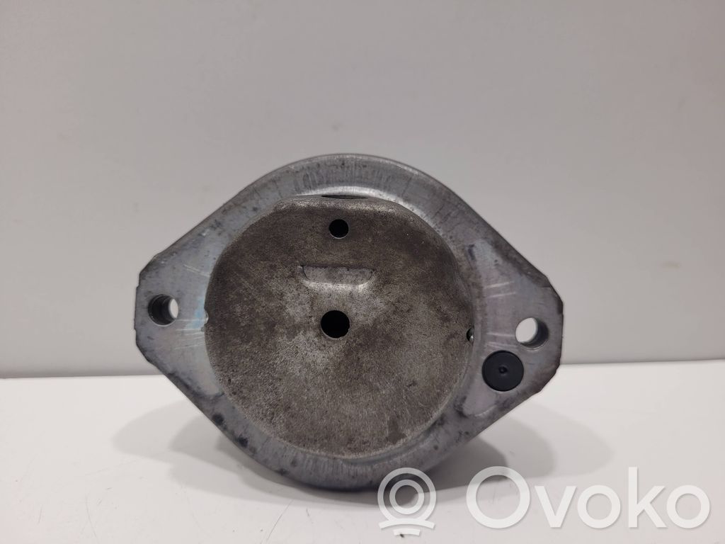 Engine mount bracket   6761089,15934612EB